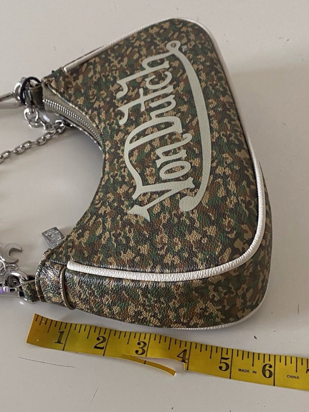 Von Dutch Shoulder Bag Green Khaki Camo Print W/Charms Logo NEW - Picture 12 of 14